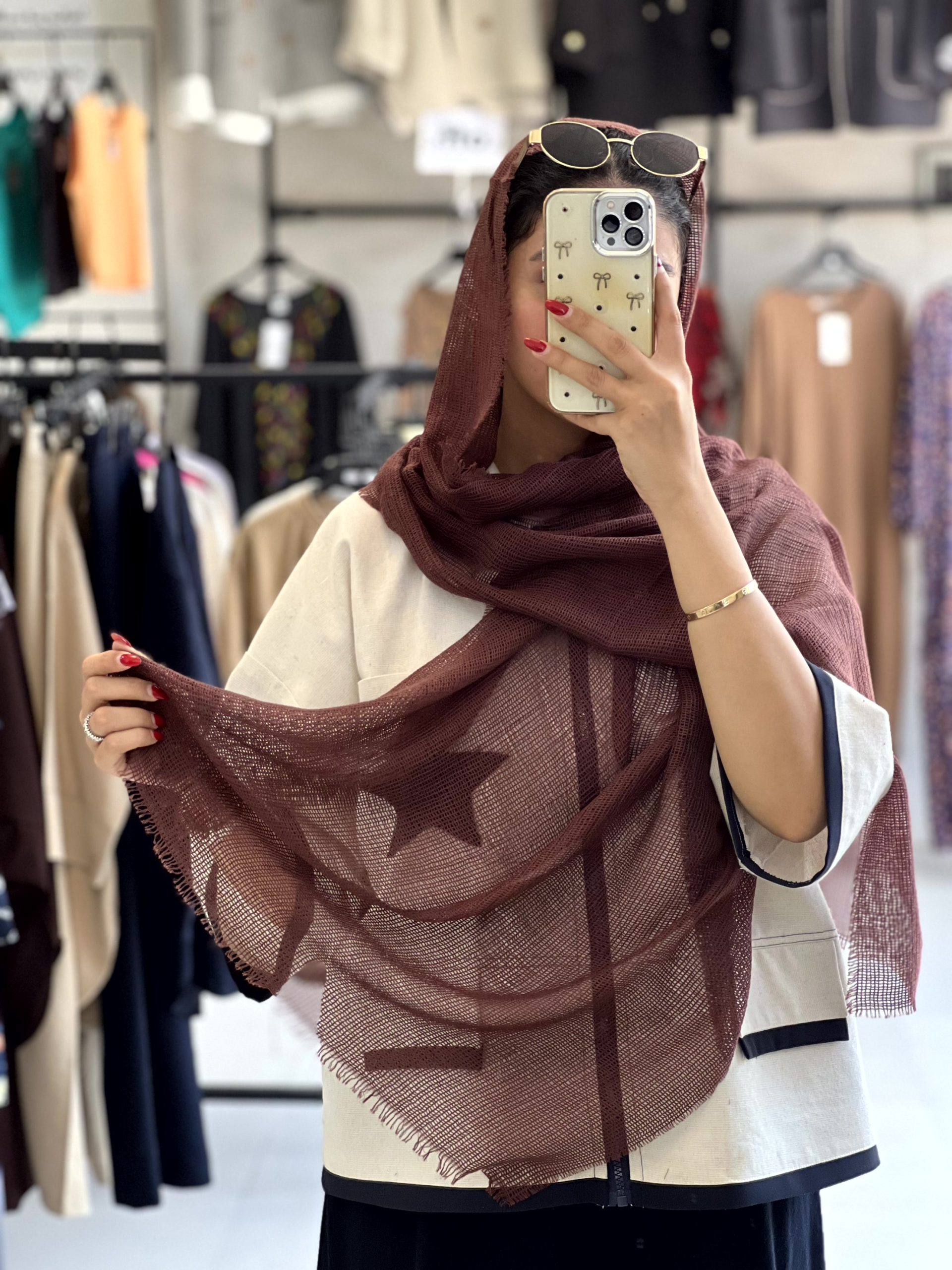 شال کنفی دور ریش مانیا
